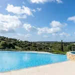 Vale Da Ribeira Residences 4*