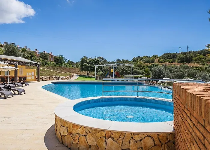 Vale Da Ribeira Residences Üdülőközpont 4*