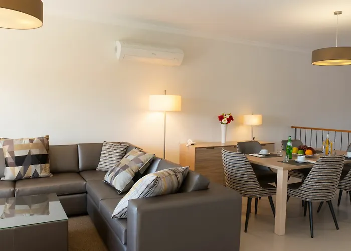 Üdülőközpont Vale Da Ribeira Residences 4*
