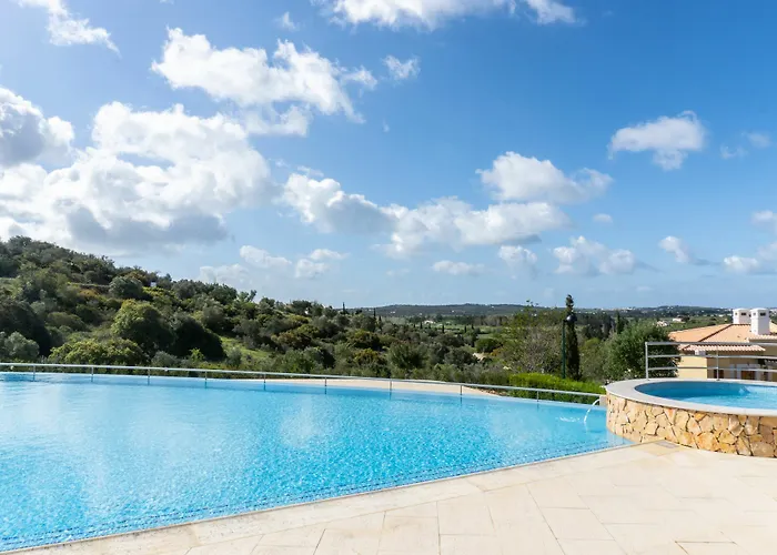 Vale Da Ribeira Residences 4*