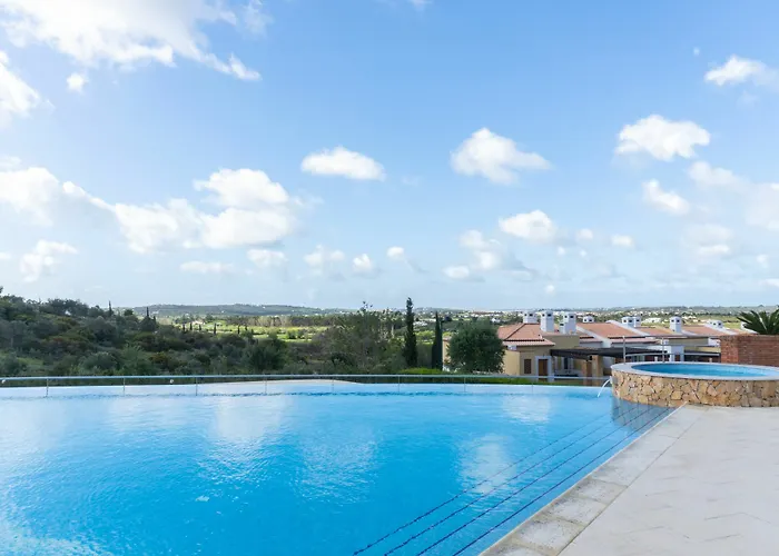 Vale Da Ribeira Residences Üdülőközpont 4*