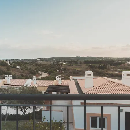 Rezort Vale Da Ribeira Residences Saragocal